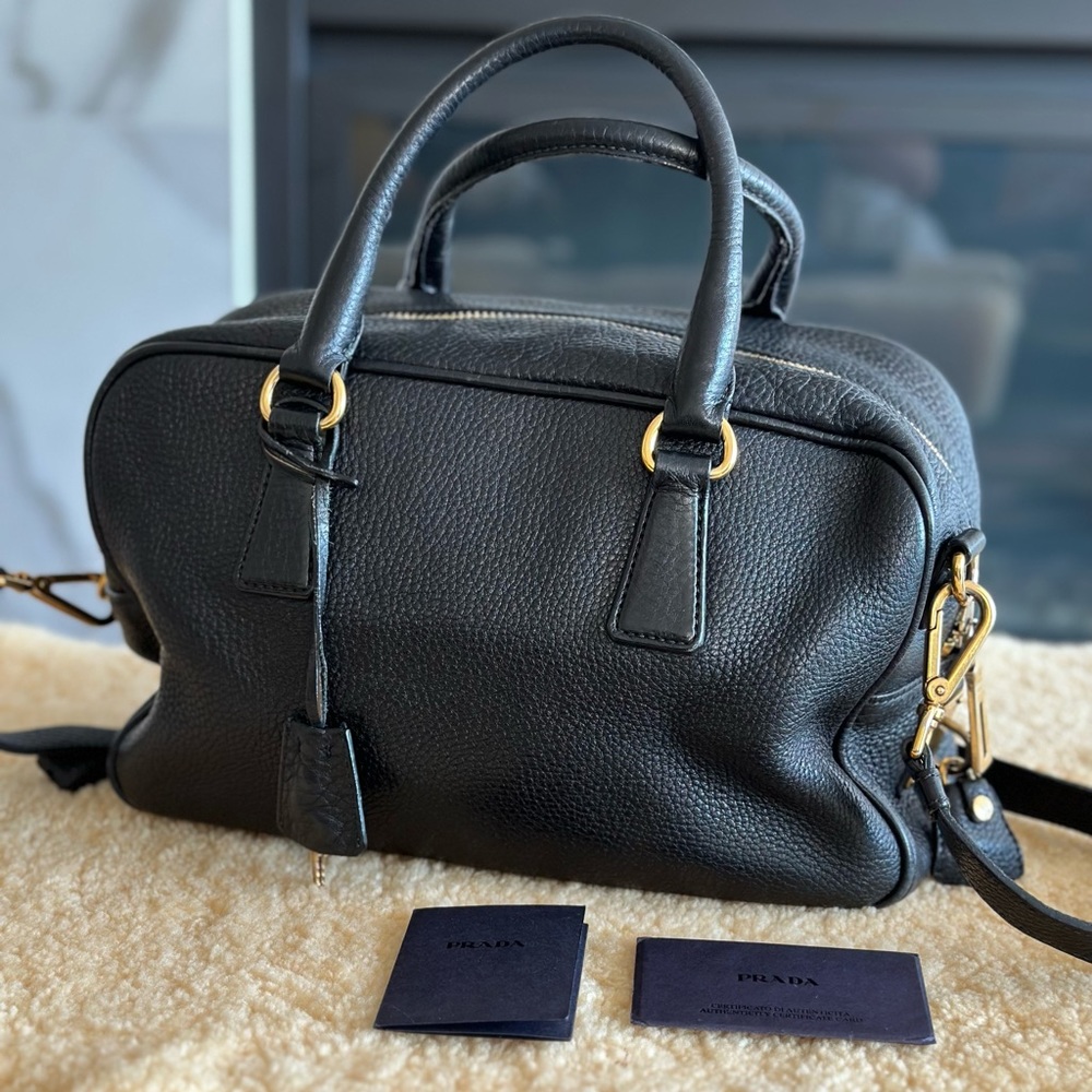 Prada leather handbag in pristine condition - Picture 10 of 14
